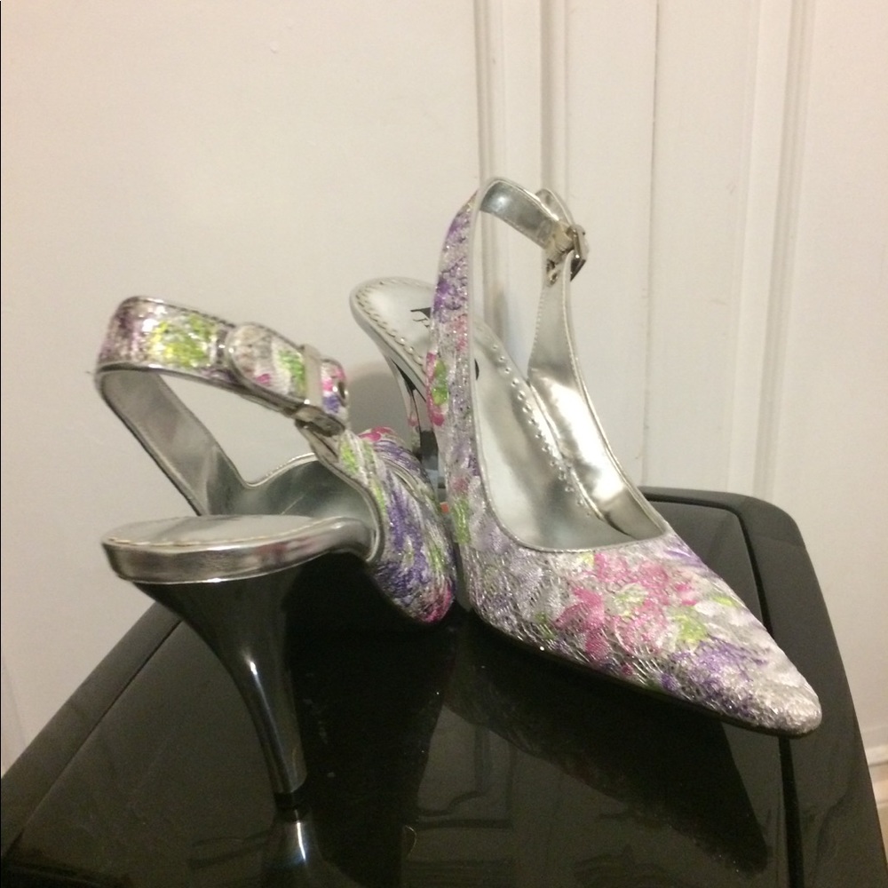 Shoes - Picture 2 of 2
